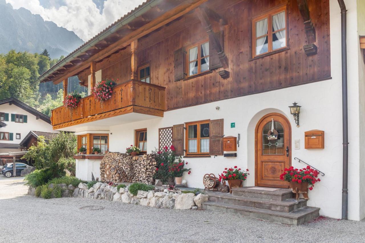 Ferienwohnung Alpenrose Грайнау Екстериор снимка
